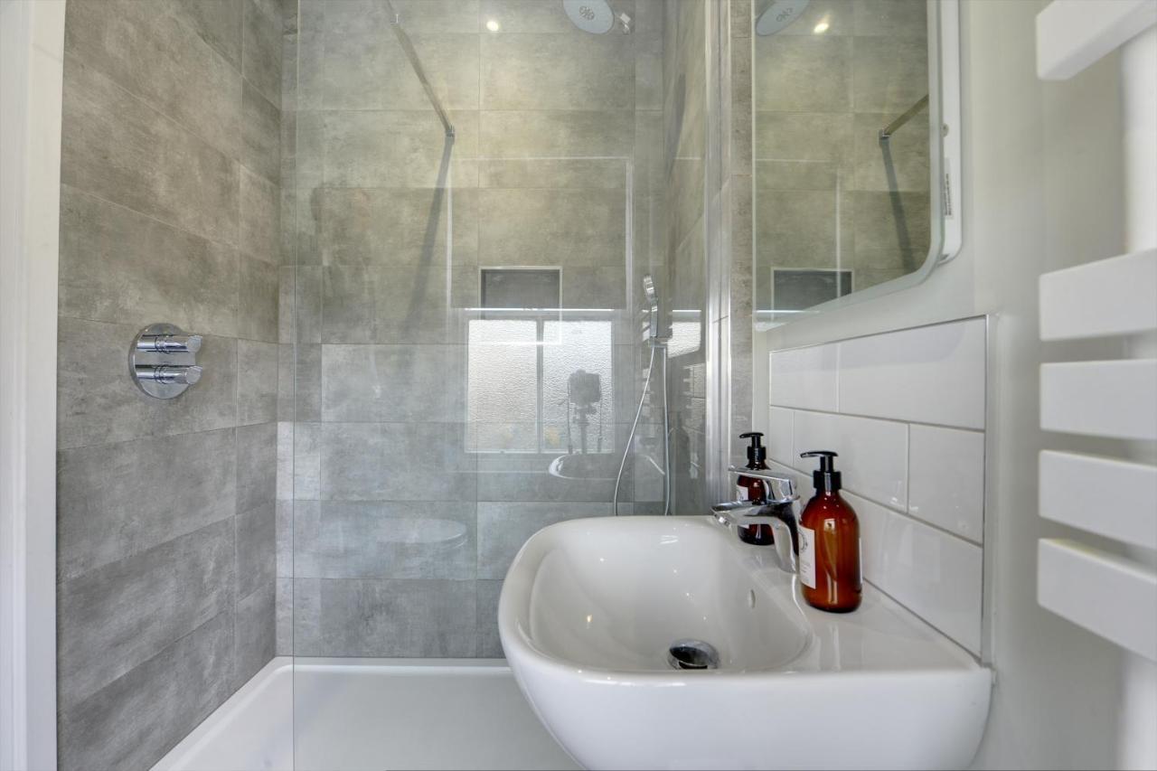 The Nook - A Modern 2 Bedroom Loft With Parking Ripon Dış mekan fotoğraf